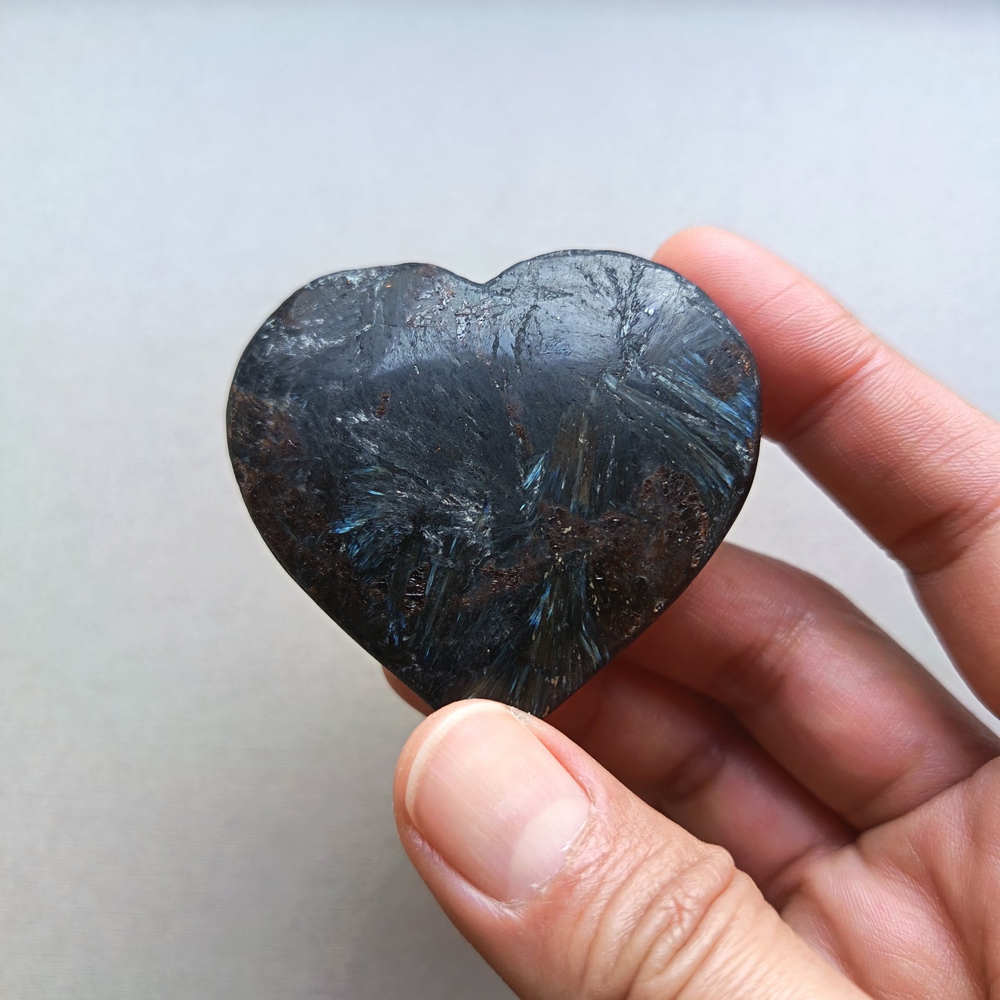 Arfvedsonite (Matte polished), Heart Shape, Palm Stone, 52x56x19mm, 102.8g [PALM-114]