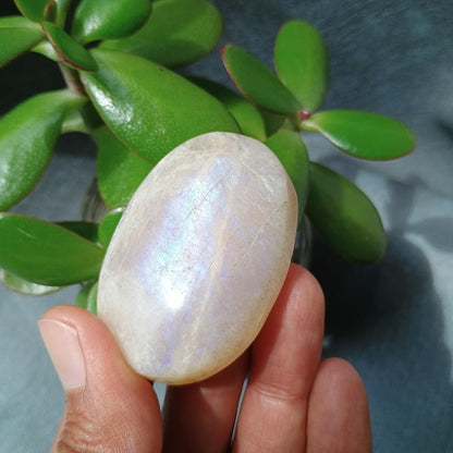 Moonstone Palm Stone, 52x35x22mm, 59.7g [PALM-B01]