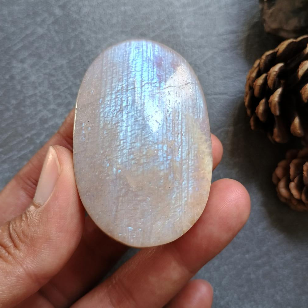 Moonstone Palm Stone, 59x37x26mm, 91.5g [PALM-B02]