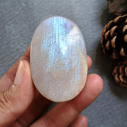 Moonstone Palm Stone, 59x37x26mm, 91.5g [PALM-B02]