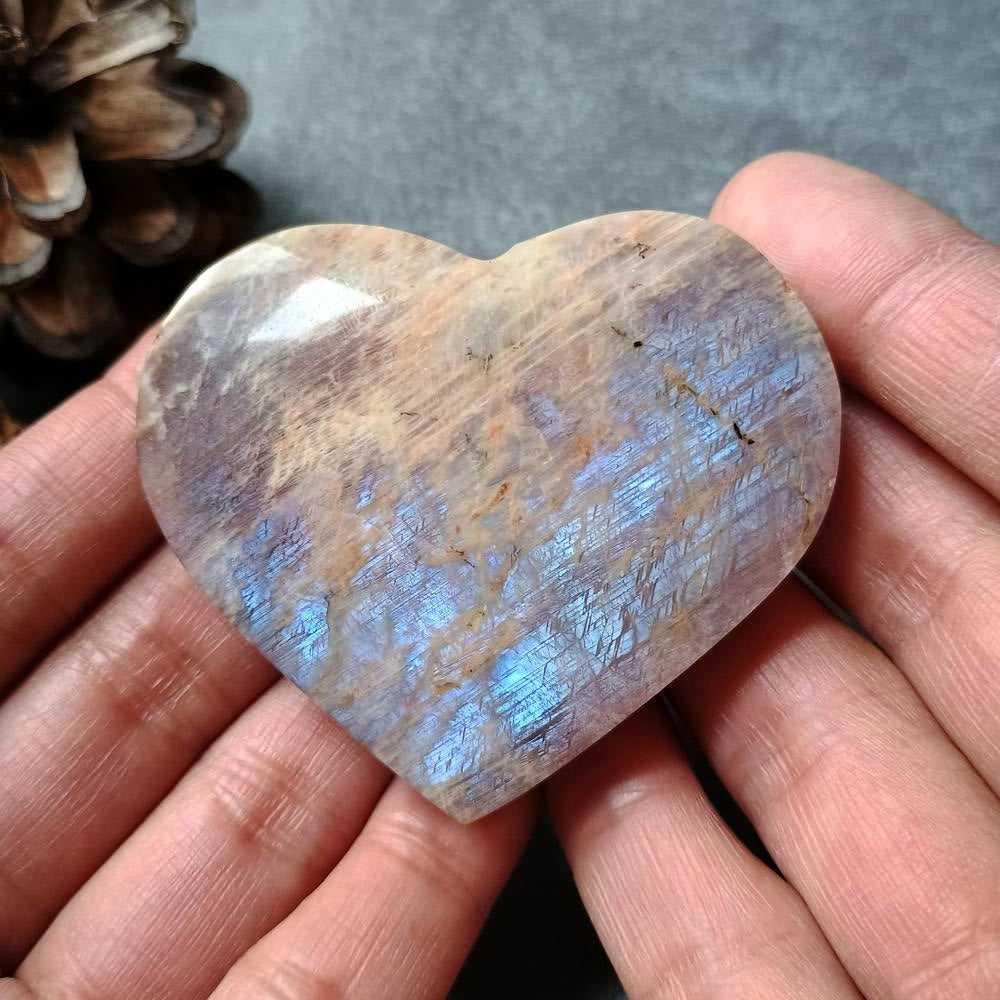 Moonstone, Heart shape, Palm Stone, 59x37x26mm, 91.5g