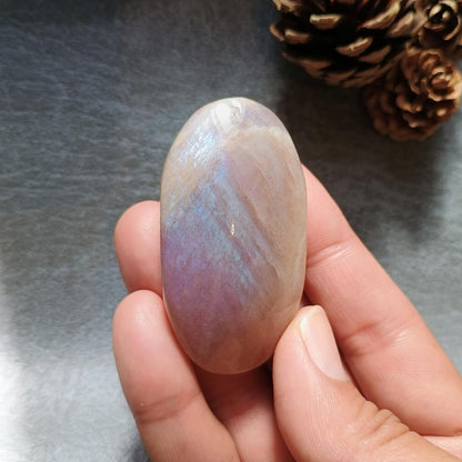 Moonstone Palm Stone, 56x30x20mm, 52.2g [PALM-D01]