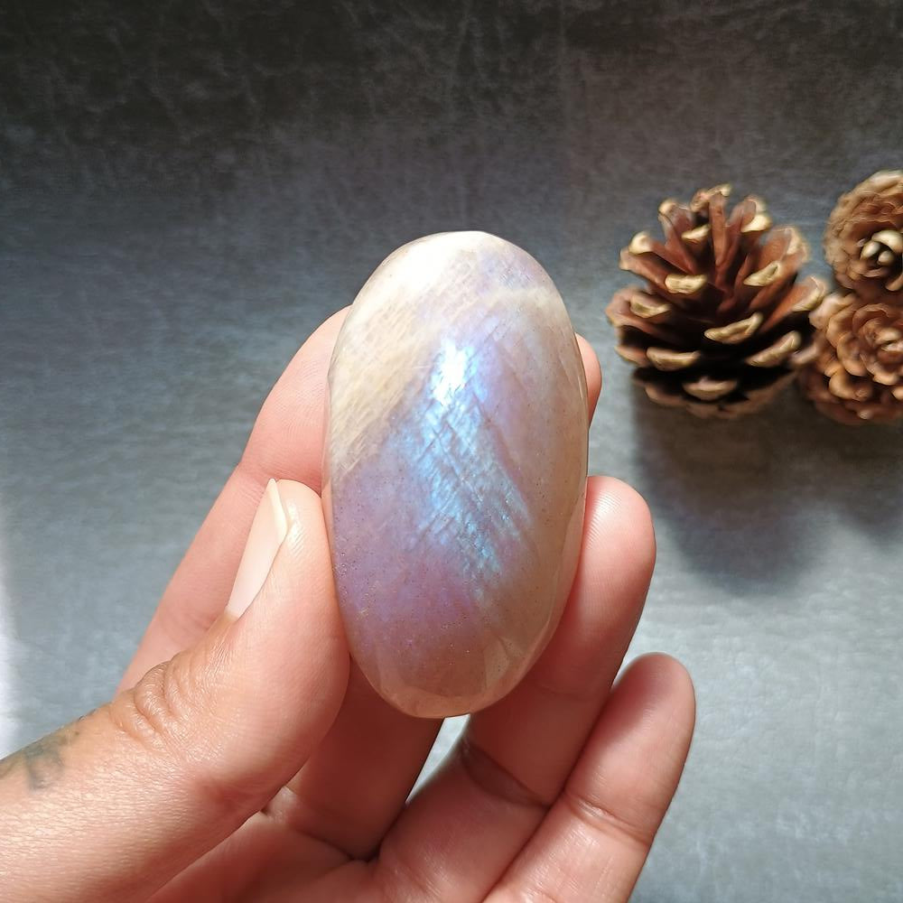Moonstone Palm Stone, 56x30x20mm, 52.2g [PALM-D01]