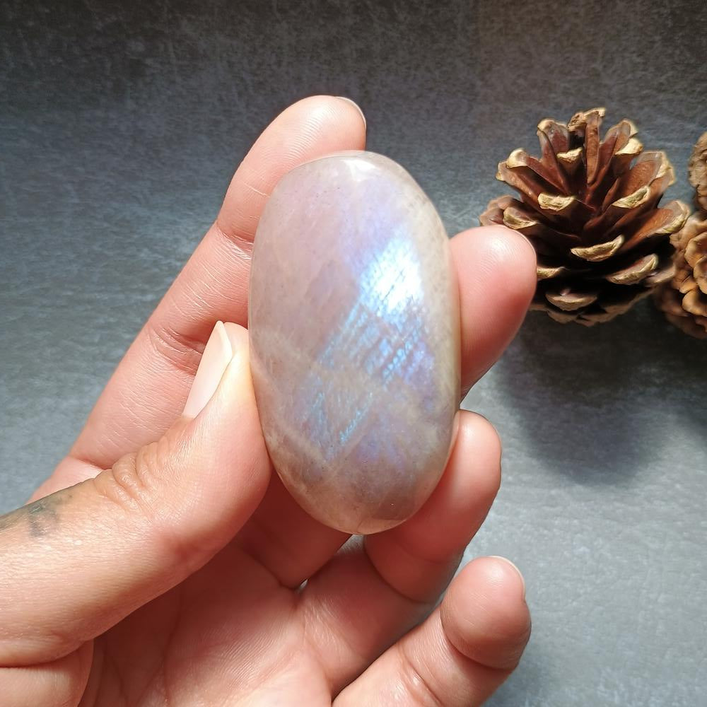 Moonstone Palm Stone, 56x30x20mm, 52.2g [PALM-D01]