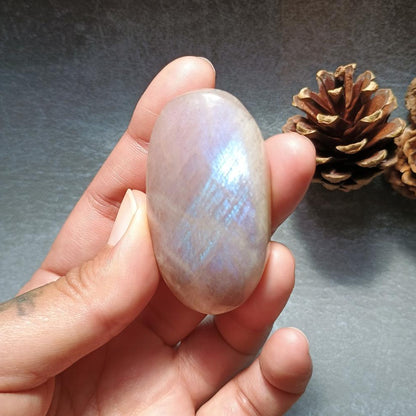 Moonstone Palm Stone, 56x30x20mm, 52.2g [PALM-D01]