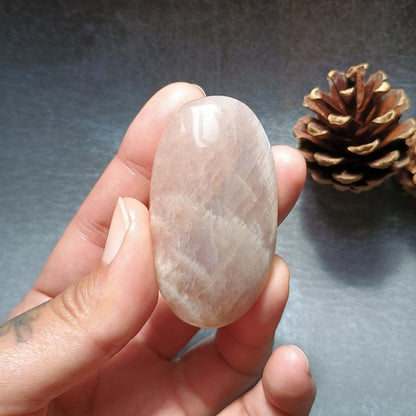 Moonstone Palm Stone, 56x30x20mm, 52.2g [PALM-D01]
