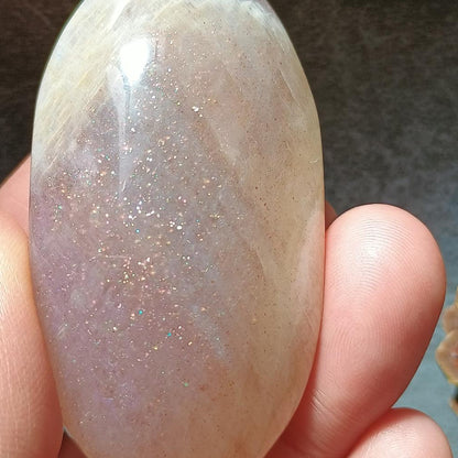 Moonstone Palm Stone, 56x30x20mm, 52.2g [PALM-D01]