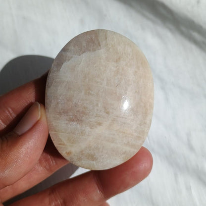 Moonstone Palm Stone, 58x45x19mm, 78.9g [PALM-D04]