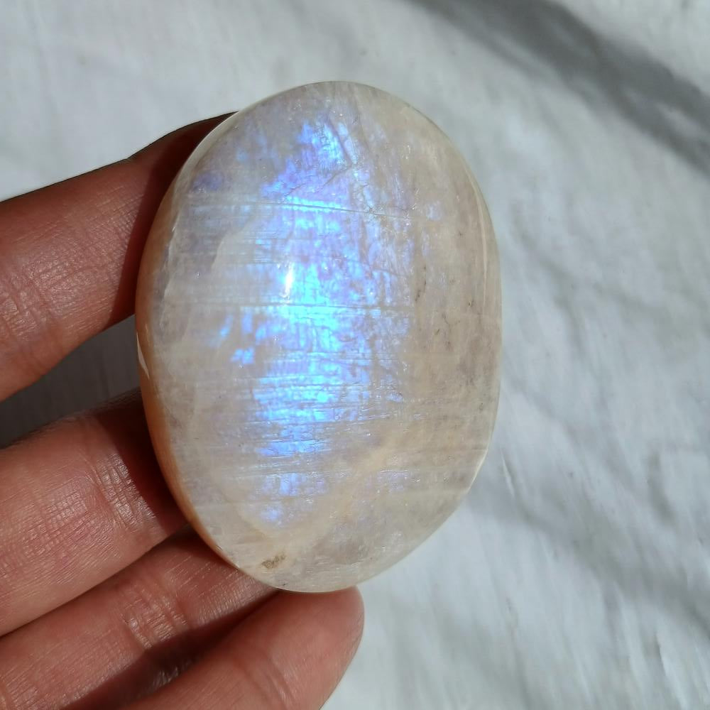 Moonstone Palm Stone, 58x45x19mm, 78.9g [PALM-D04]