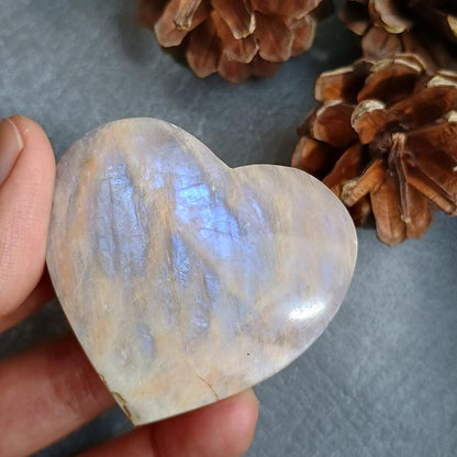 Moonstone, Heart shape, Palm Stone, 51x54x20 mm, 74.8g [PALM-H01]