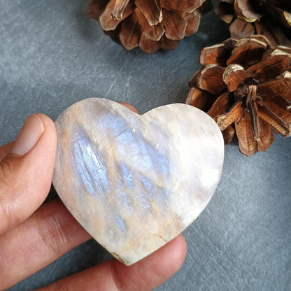 Moonstone, Heart shape, Palm Stone, 51x54x20 mm, 74.8g [PALM-H01]