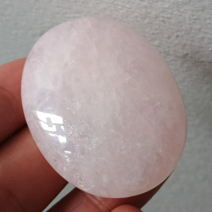 Rose Quartz Palm Stone, 46x35x16mm, 38.4g  [PALM-L01-S]