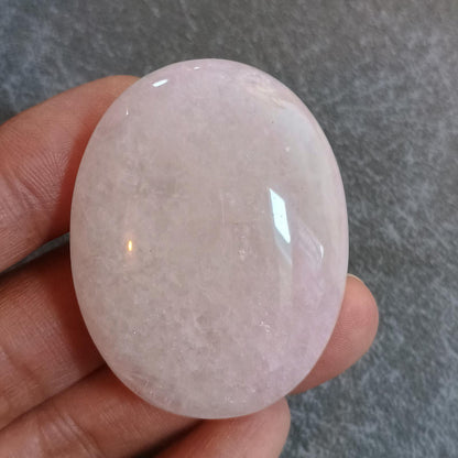 Rose Quartz Palm Stone, 46x35x16mm, 38.4g  [PALM-L01-S]
