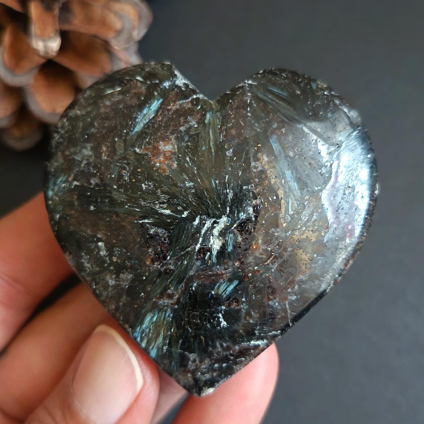 Arfvedsonite, Heart Shape, Palm Stone, 56x56x19mm, 98.2g [PALM-P04]