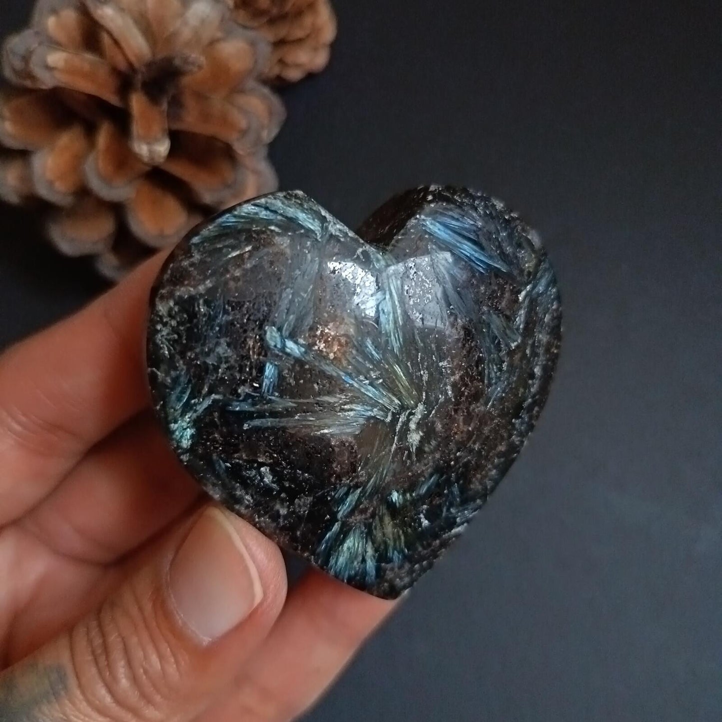 Arfvedsonite, Heart Shape, Palm Stone, 56x56x19mm, 98.2g [PALM-P04]