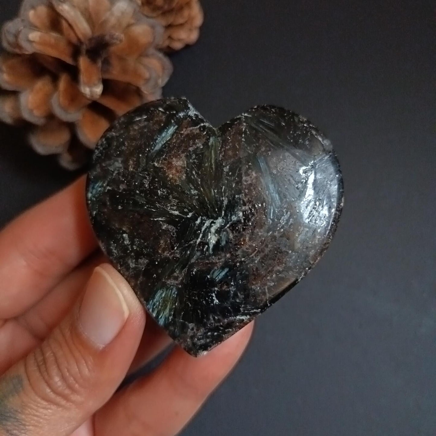 Arfvedsonite, Heart Shape, Palm Stone, 56x56x19mm, 98.2g [PALM-P04]