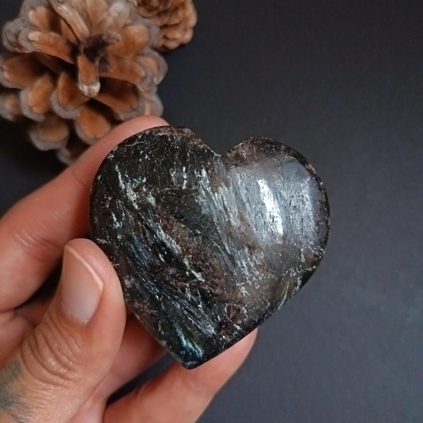 Arfvedsonite, Heart Shape, Palm Stone, 56x56x19mm, 98.2g [PALM-P04]