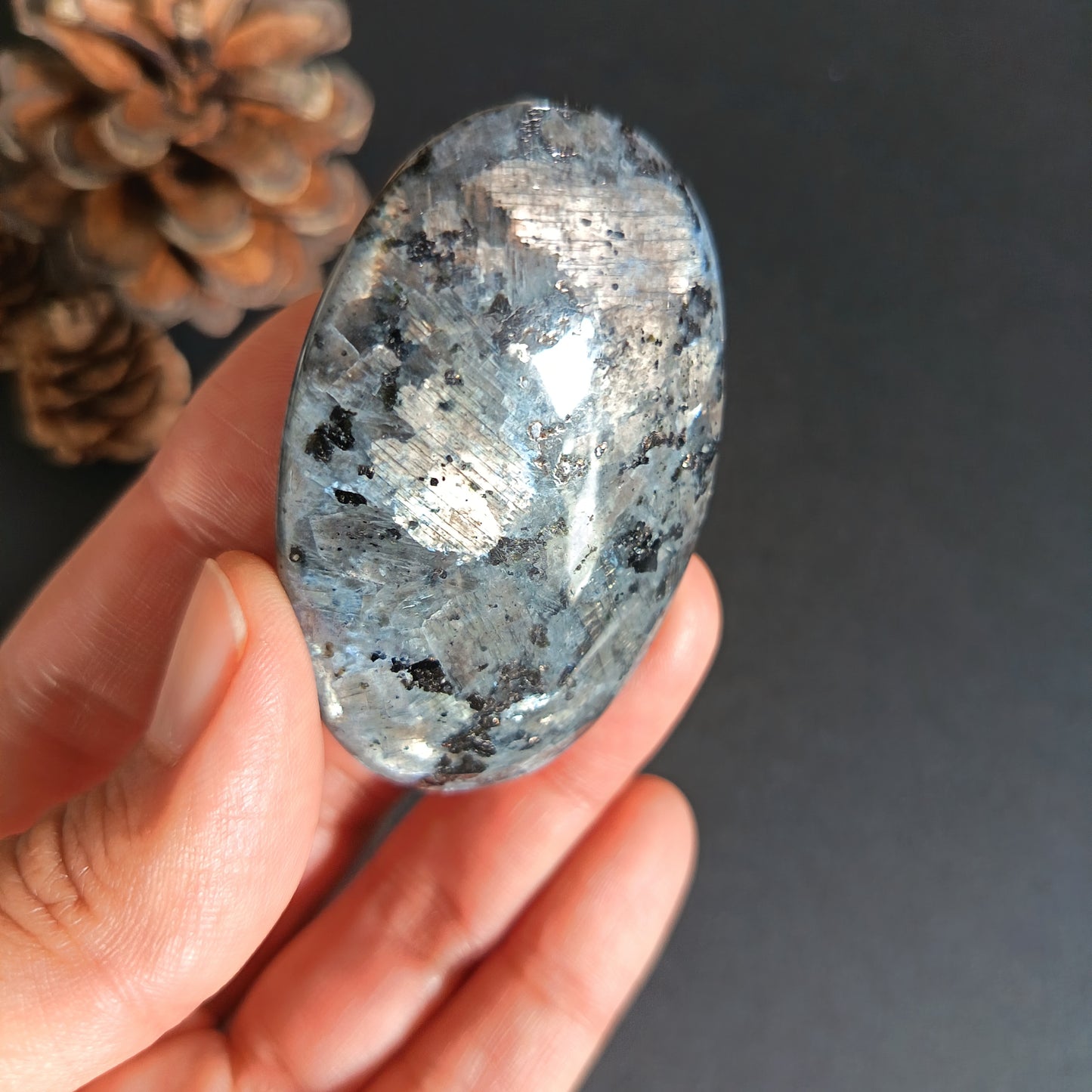 Lavikite, Palm Stone, Oval shape, 58x38x16 mm, 52.6g [PALM-S04]