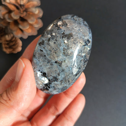 Lavikite, Palm Stone, Oval shape, 58x38x16 mm, 52.6g [PALM-S04]