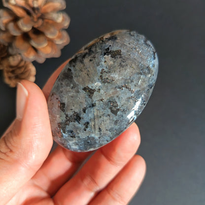 Lavikite, Palm Stone, Oval shape, 58x38x16 mm, 52.6g [PALM-S04]