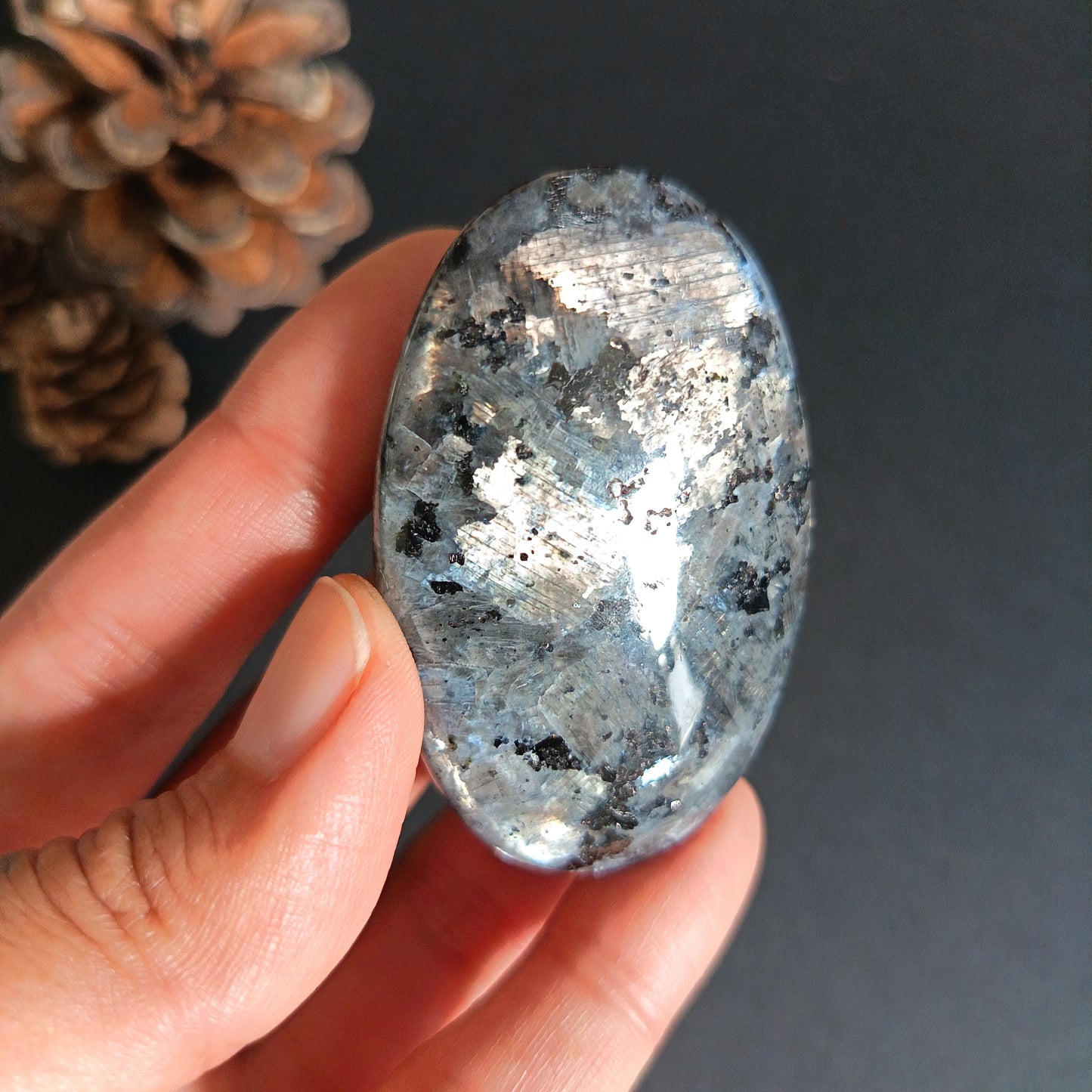 Lavikite, Palm Stone, Oval shape, 58x38x16 mm, 52.6g [PALM-S04]