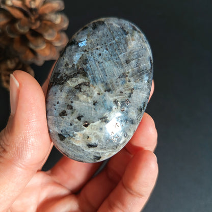 Lavikite, Palm Stone, Oval shape, 59x39x16 mm, 54.1g [PALM-S05]