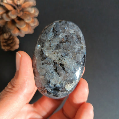 Lavikite, Palm Stone, Oval shape, 60x40x16 mm, 56.6g [PALM-S06]