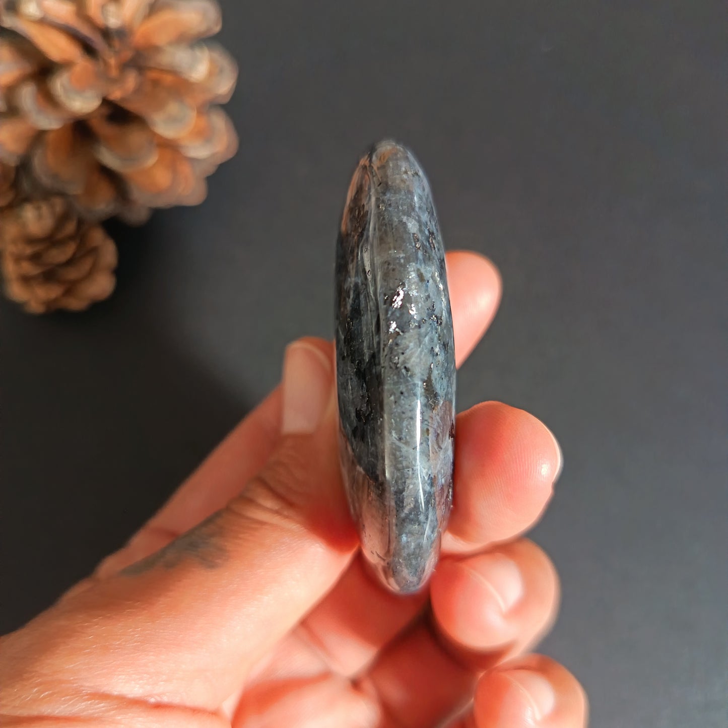 Lavikite, Palm Stone, Oval shape, 60x40x16 mm, 56.6g [PALM-S06]