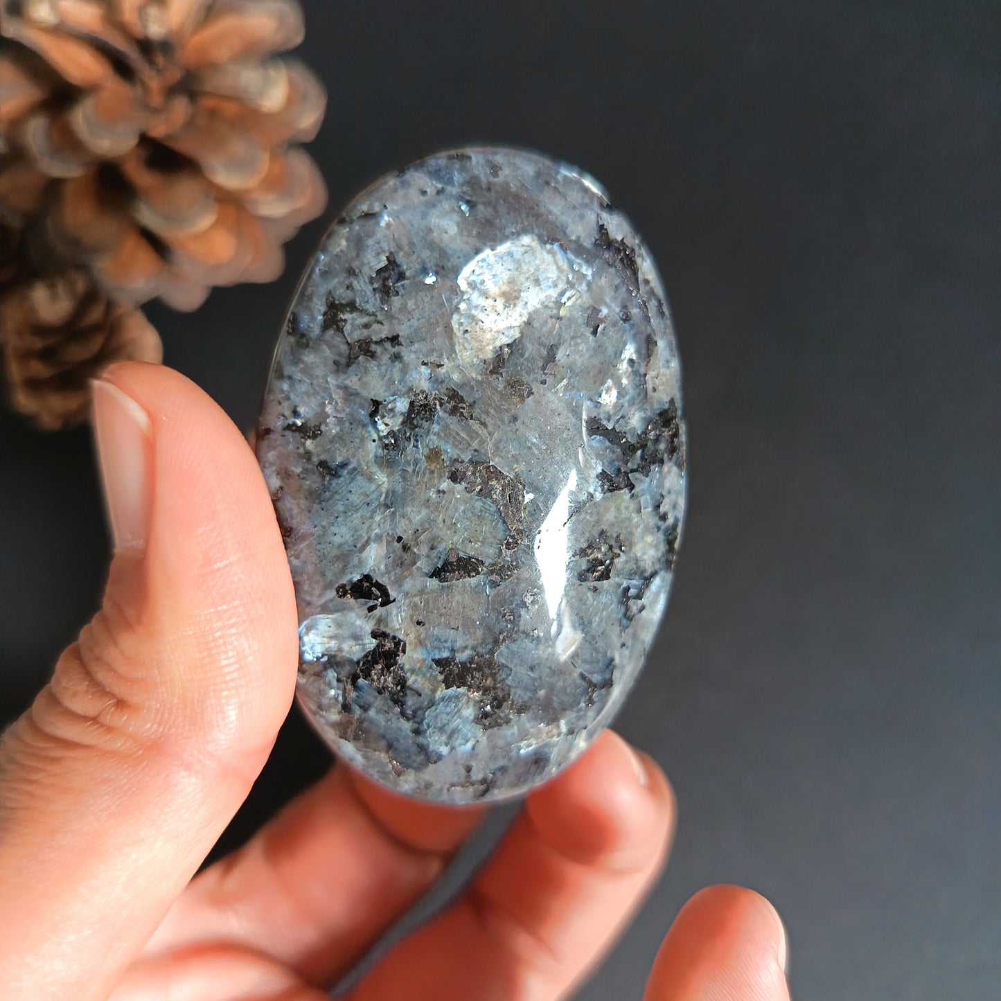 Lavikite, Palm Stone, Oval shape, 60x40x16 mm, 56.6g [PALM-S06]