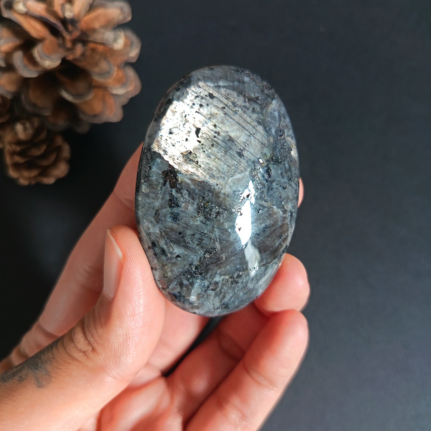 Lavikite, Palm Stone, Oval shape, 60x40x16 mm, 57.6g [PALM-S07]