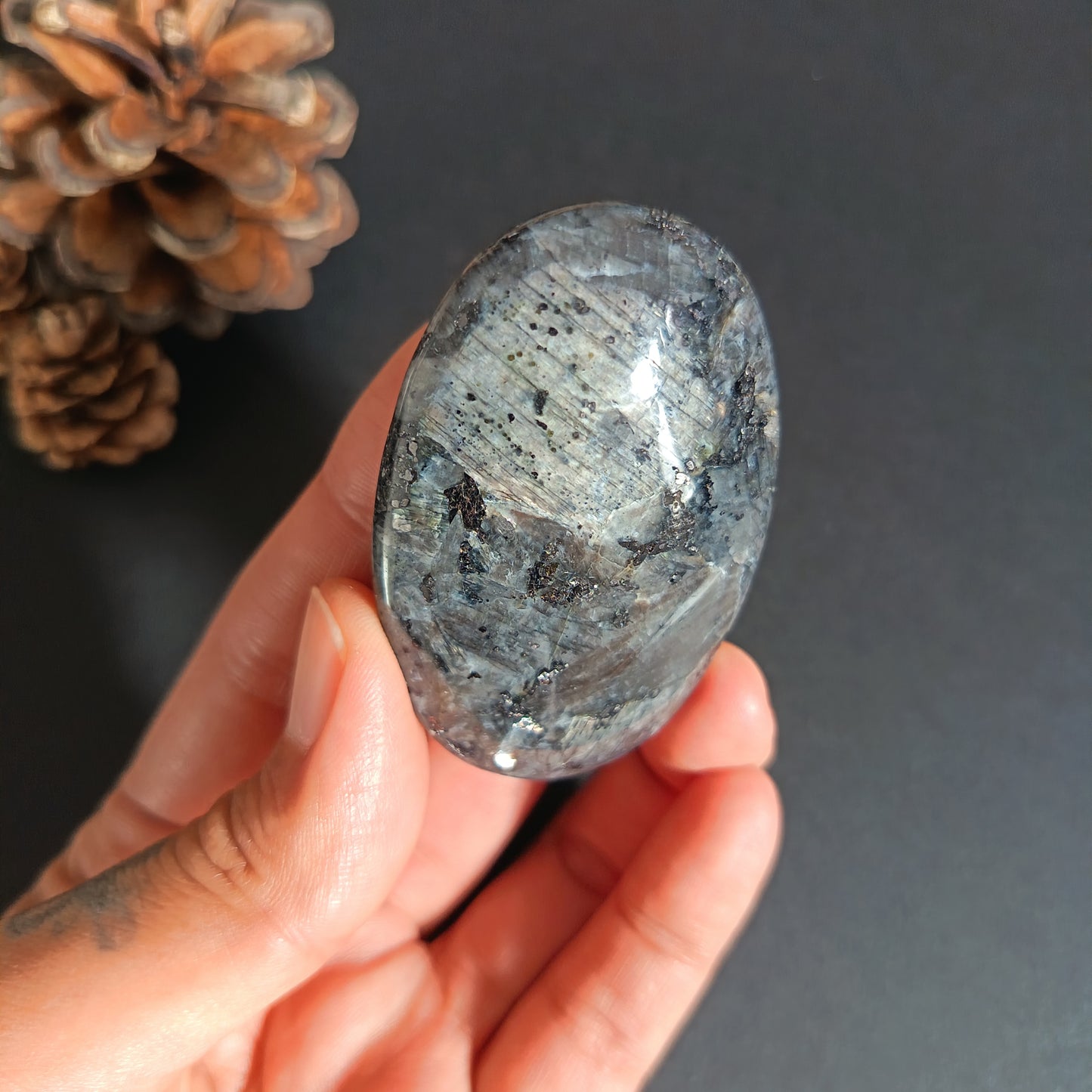 Lavikite, Palm Stone, Oval shape, 60x40x16 mm, 57.6g [PALM-S07]