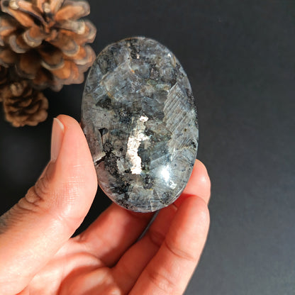 Lavikite, Palm Stone, Oval shape, 60x40x16 mm, 57.6g [PALM-S07]