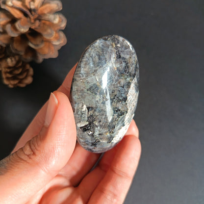 Lavikite, Palm Stone, Oval shape, 60x40x16 mm, 57.6g [PALM-S07]