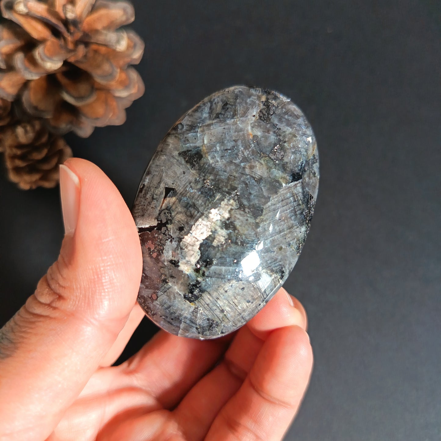 Lavikite, Palm Stone, Oval shape, 60x40x16 mm, 57.6g [PALM-S07]