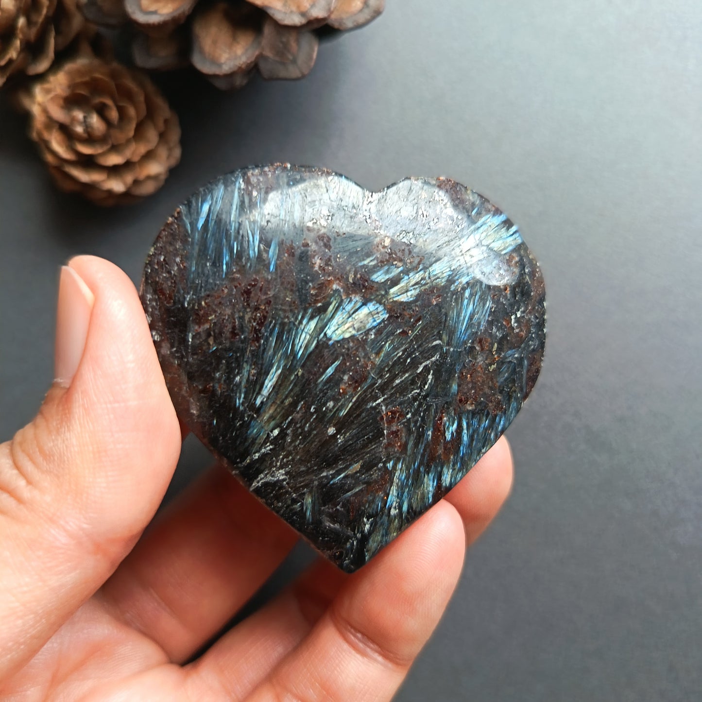 Arfvedsonite, Heart Shape, Palm Stone, 53x55x17mm, 82.1g [PALM-T01]