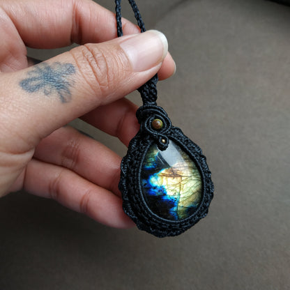 Labradorite Macrame Necklace - SOLD