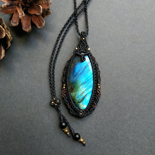 Labradorite Macrame Necklace