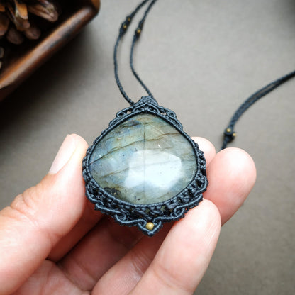 Labradorite Macrame Necklace - SOLD