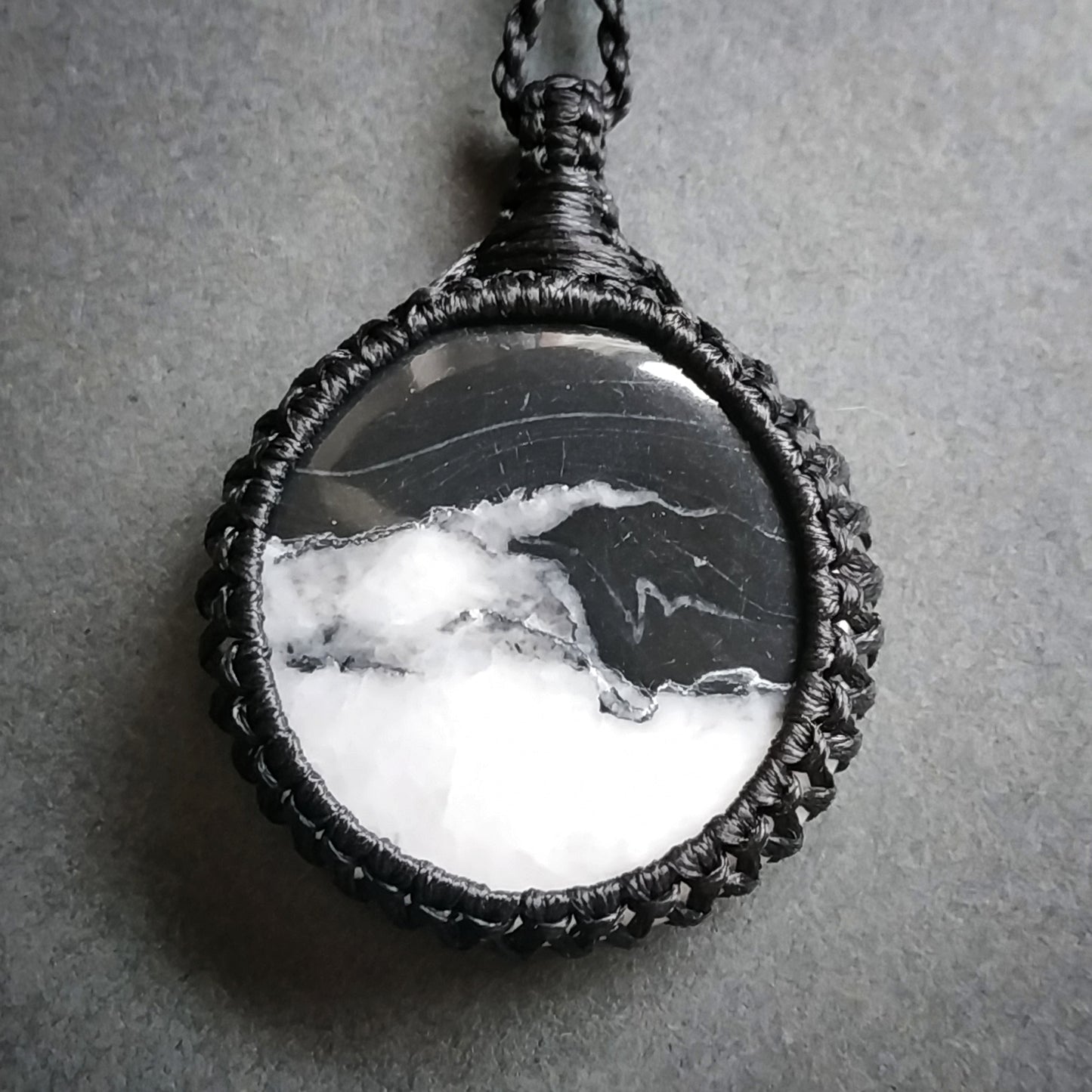 White Buffalo Macrame Necklace | Pendant size approx 4.1 cm
