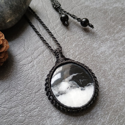 White Buffalo Macrame Necklace | Pendant size approx 4.1 cm