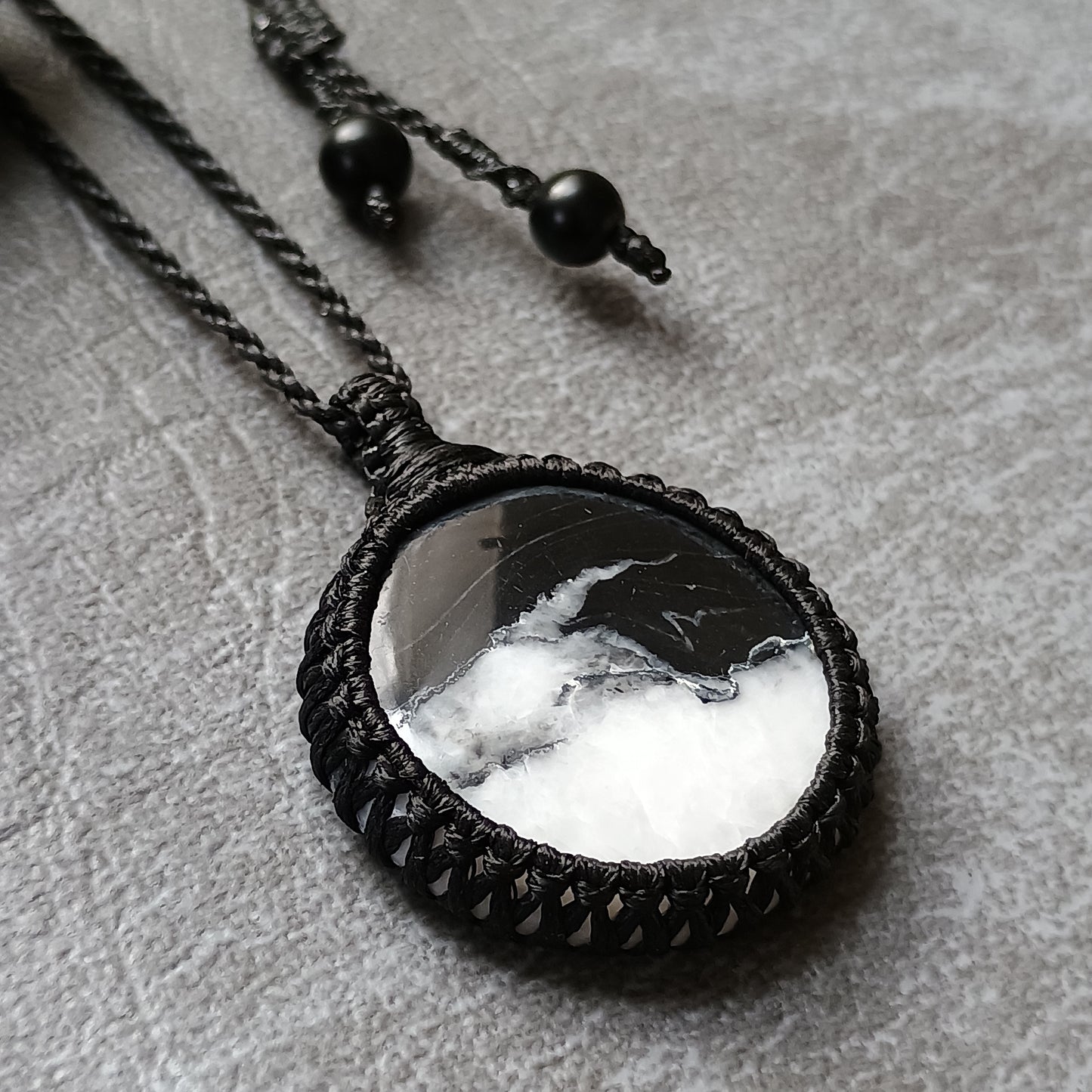 White Buffalo Macrame Necklace | Pendant size approx 4.1 cm