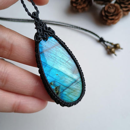 Labradorite Macrame Necklace | Pendant size approx 6.1 cm