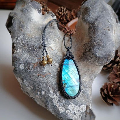 Labradorite Macrame Necklace | Pendant size approx 6.1 cm