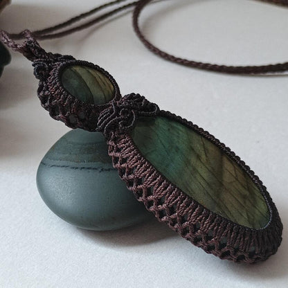 Labradorite Macrame Necklace | Pendant size approx 7.4 cm
