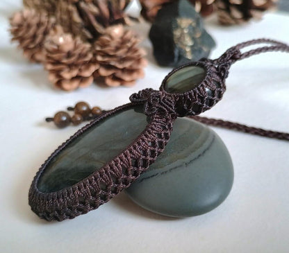 Labradorite Macrame Necklace | Pendant size approx 7.4 cm