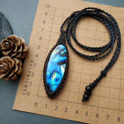 Labradorite Macrame Necklace | Pendant size approx 7.3 cm