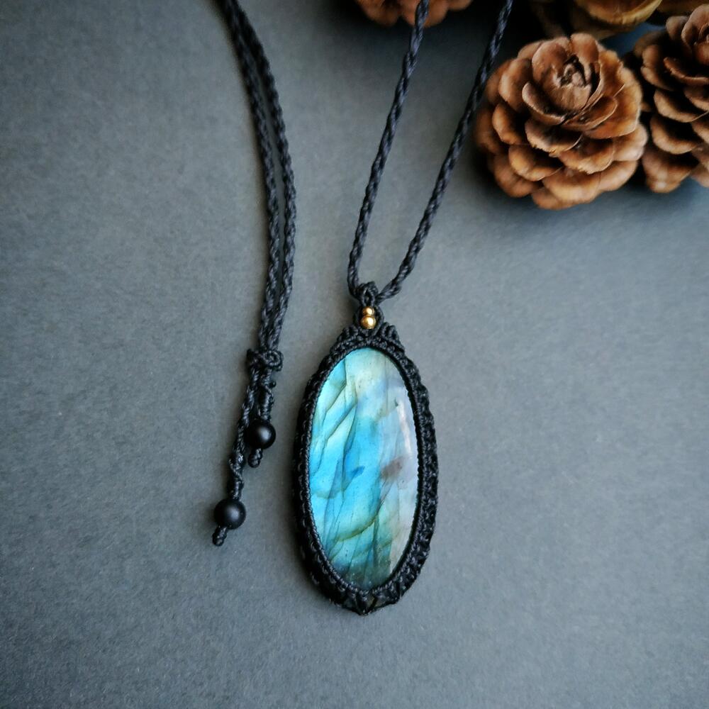 Labradorite Macrame Necklace  | Pendant size approx 4.8 cm
