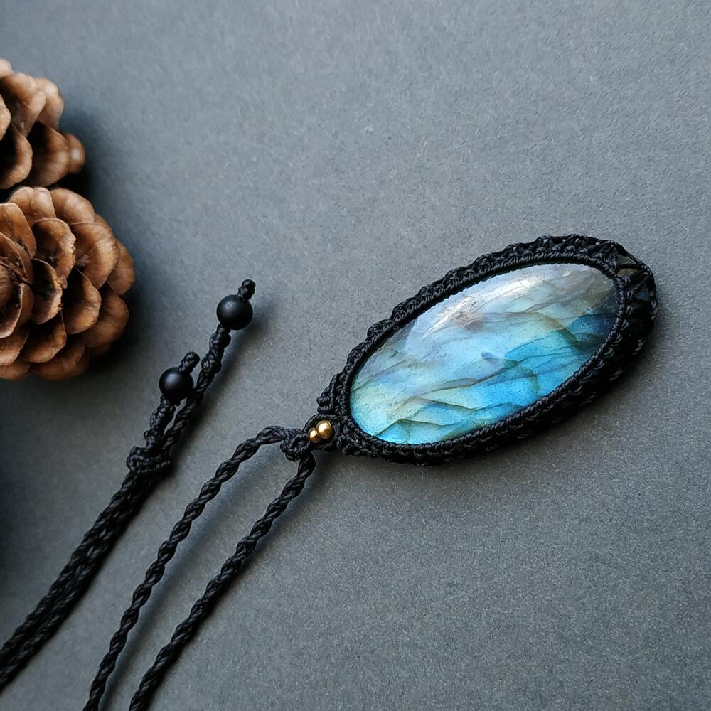 Labradorite Macrame Necklace  | Pendant size approx 4.8 cm