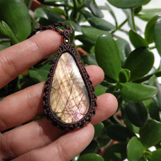 Labradorite Macrame Necklace - SOLD