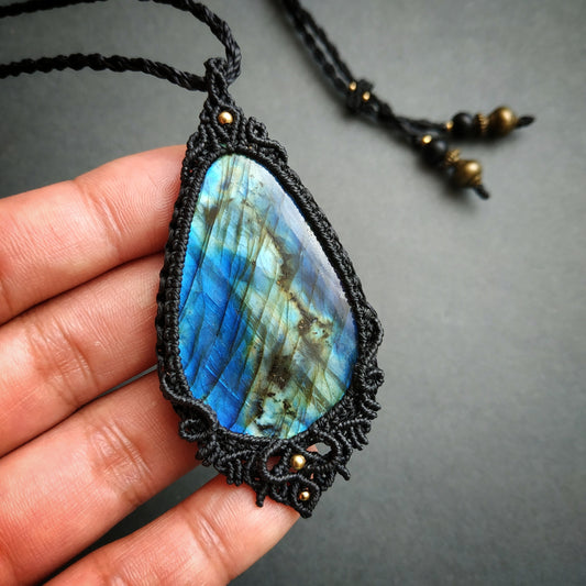 Labradorite Macrame Necklace - SOLD